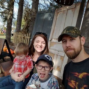 Meet your Posher, Holly